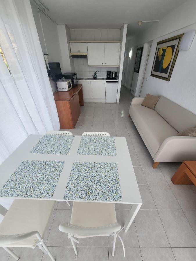 Cozy Apartment Near The Beach Playa de las Américas Kültér fotó