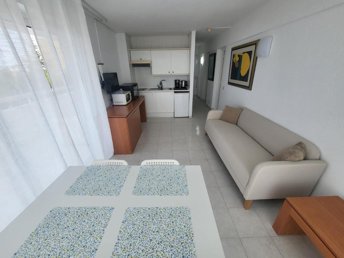 Cozy Apartment Near The Beach Playa de las Américas Kültér fotó